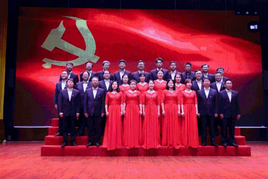 俄军一架伊尔-76运输机坠毁，机上载有65名乌军战俘